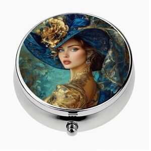 Victorian Inspired Round Pill Organizer 3-Compartment Compact Pill Case New